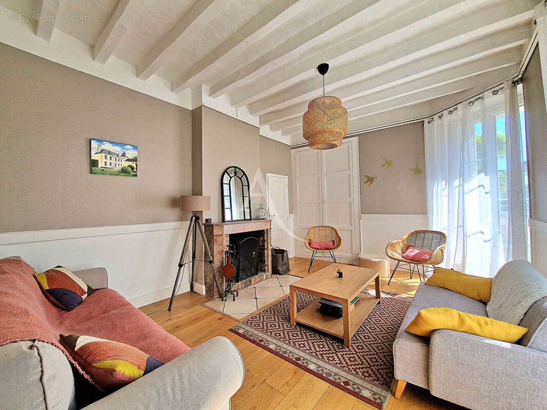 Maison Chateauneuf Sur Sarthe 8 pièce(s) 216 m2 - photo 2