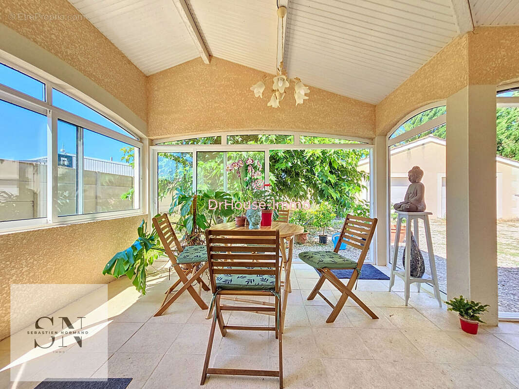 Maison à ALLEZ-ET-CAZENEUVE