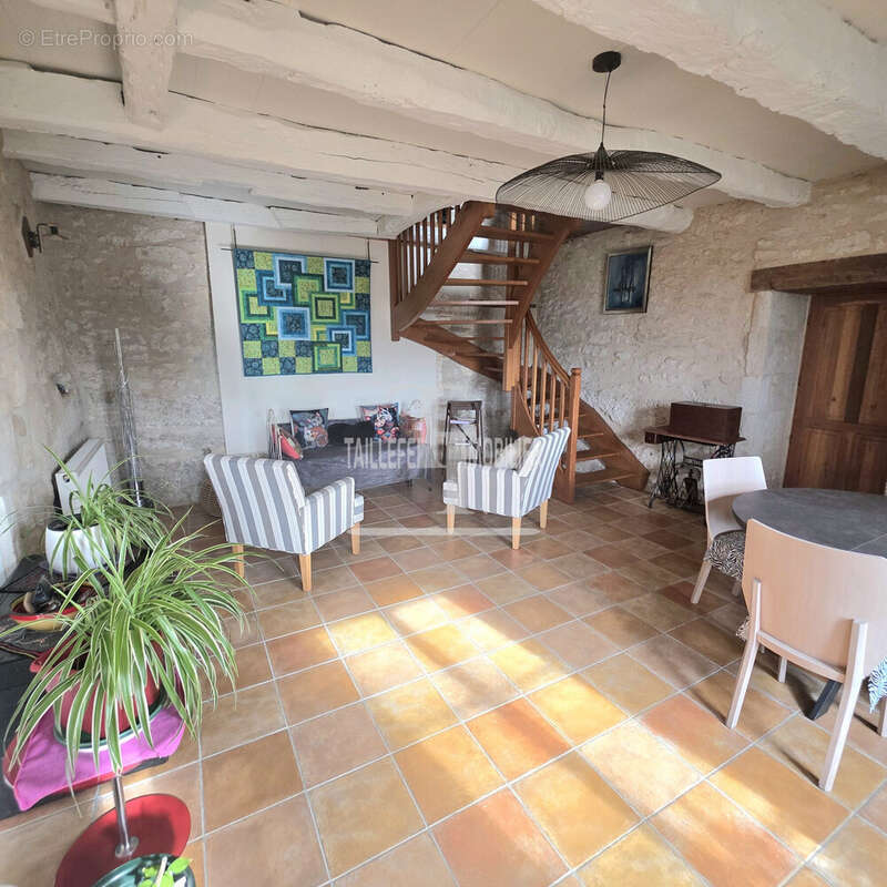 Maison à CHANCELADE