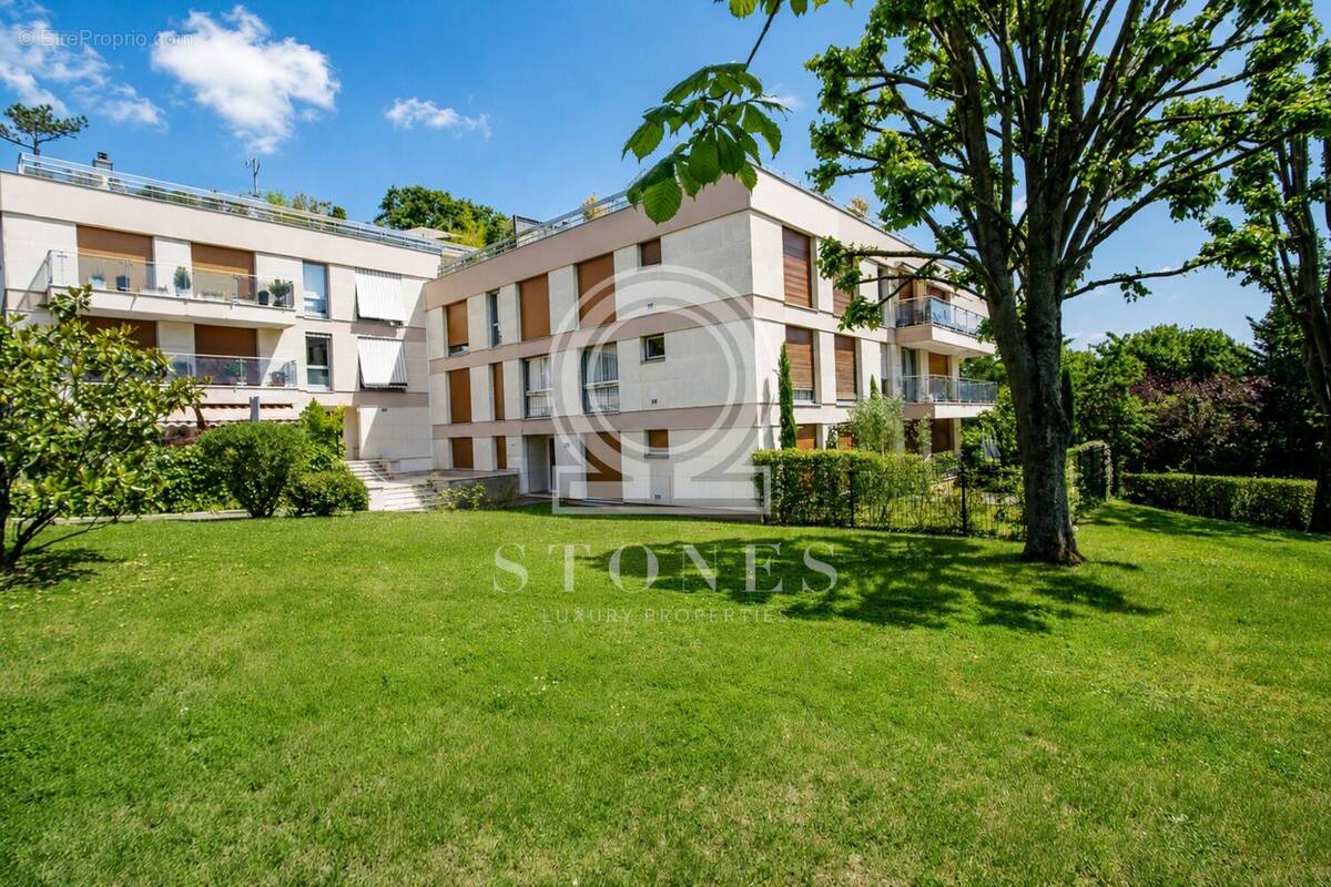 Appartement à GARCHES