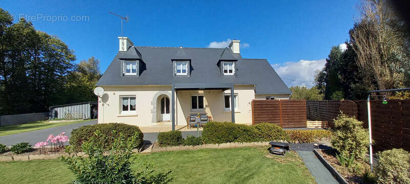 Maison à PLESTIN-LES-GREVES