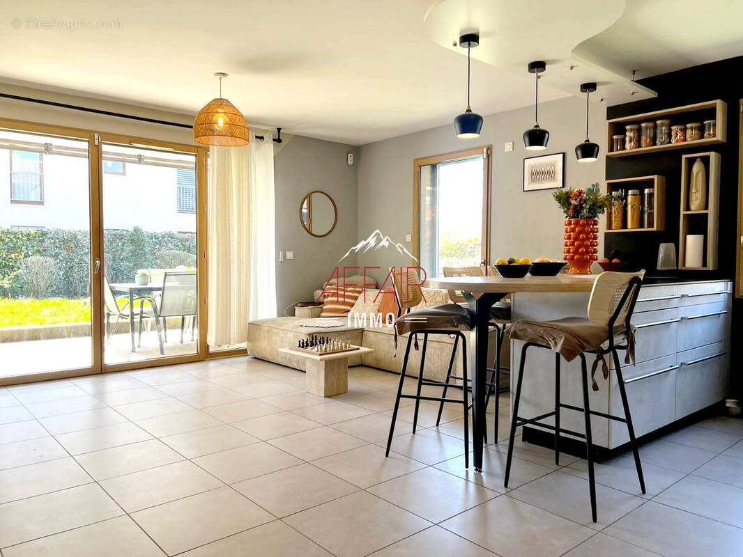 Appartement à NEYDENS