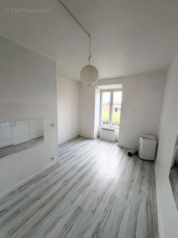 Appartement à LEUDEVILLE