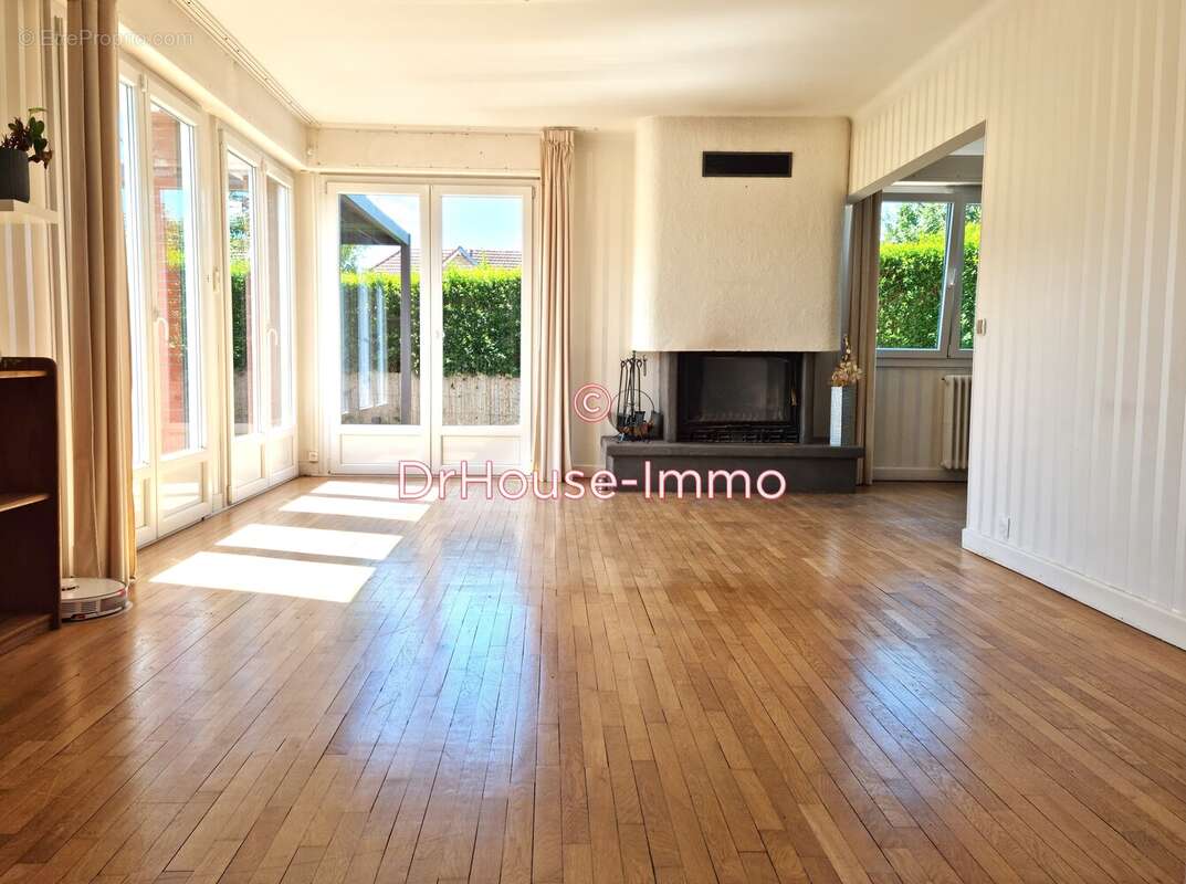 Maison 236 m² à Charmes  - photo 22