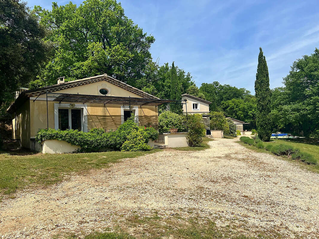 Proche de Grignan   Authentique Mas du XVᵉ siècle avec gîtes sur 4,3 hectares - photo 15