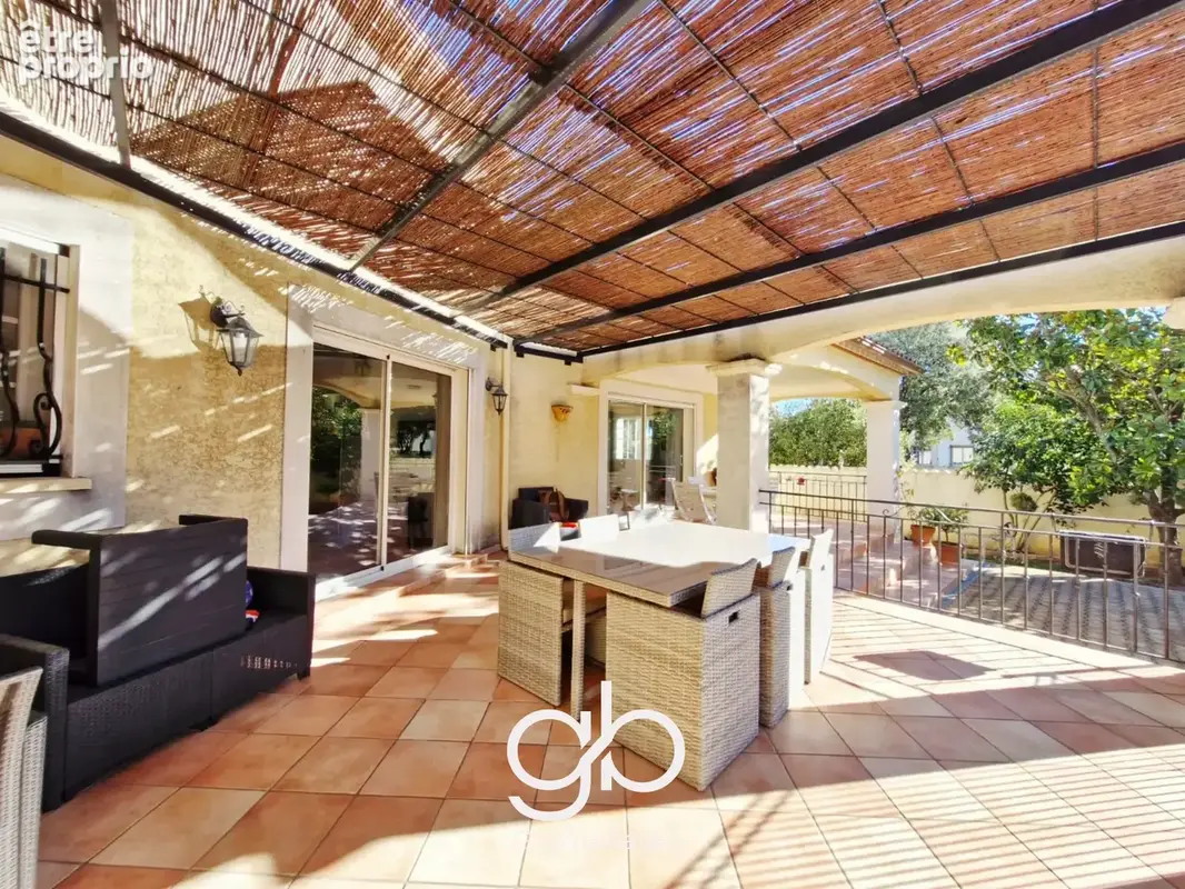 Villa 5 pièces de 170 m2 avec piscine sur une parcelle arborée de 1000m2 dans un environnement calme et sans v - photo 13