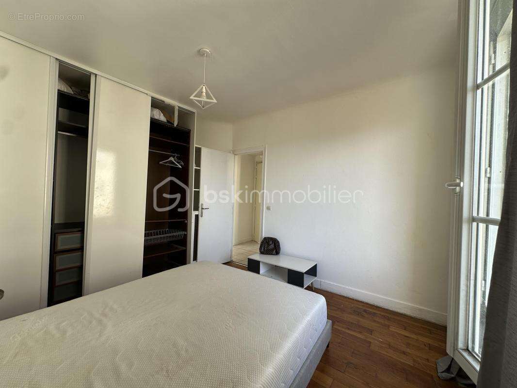 Appartement à LA GARENNE-COLOMBES