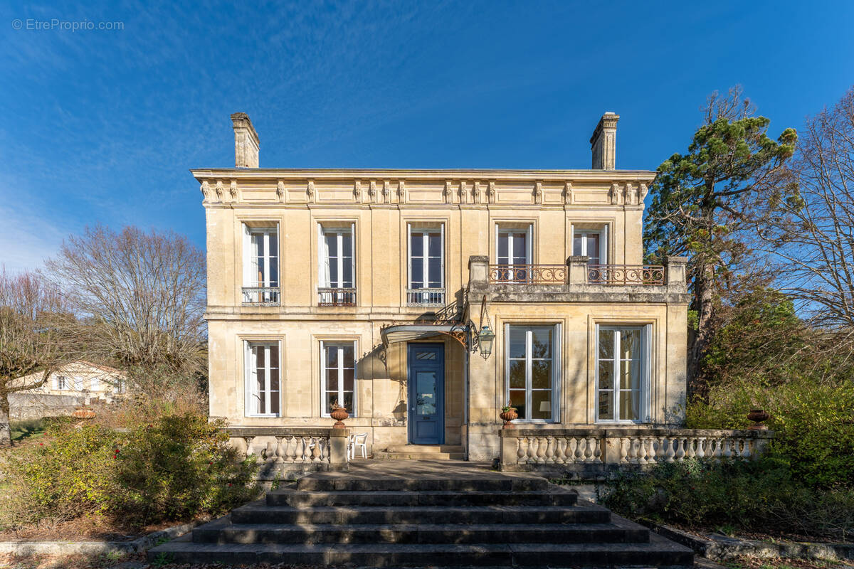 Maison à LESTIAC-SUR-GARONNE
