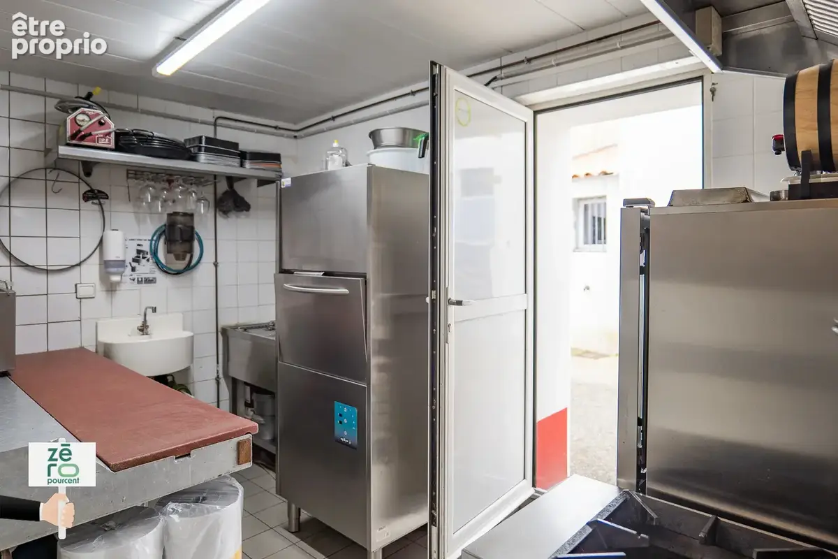 À vendre   boucherie charcuterie traiteur rôtisserie   emplacement no1 à la tranche-sur-mer - photo 14