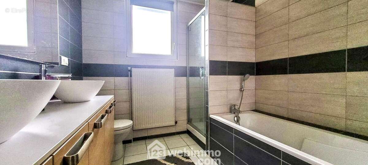 salle de bain - Maison à VERDUN