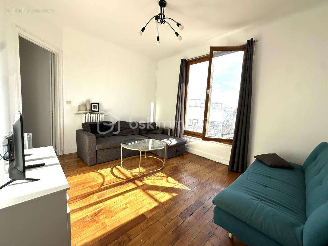 Appartement à LA GARENNE-COLOMBES