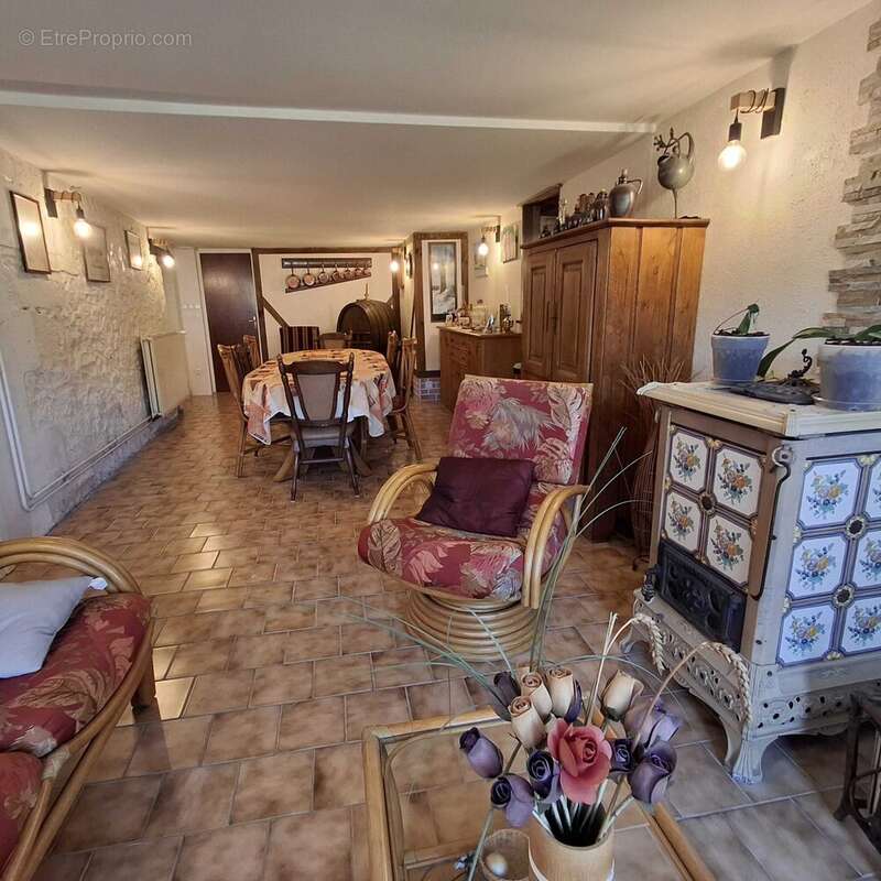 Maison à CHASSENEUIL-SUR-BONNIEURE
