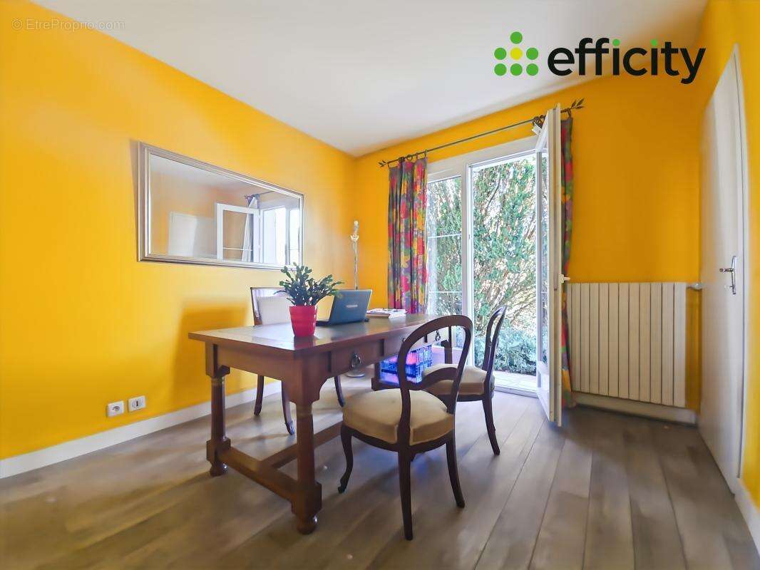 Maison à SAINT-YRIEIX-SUR-CHARENTE