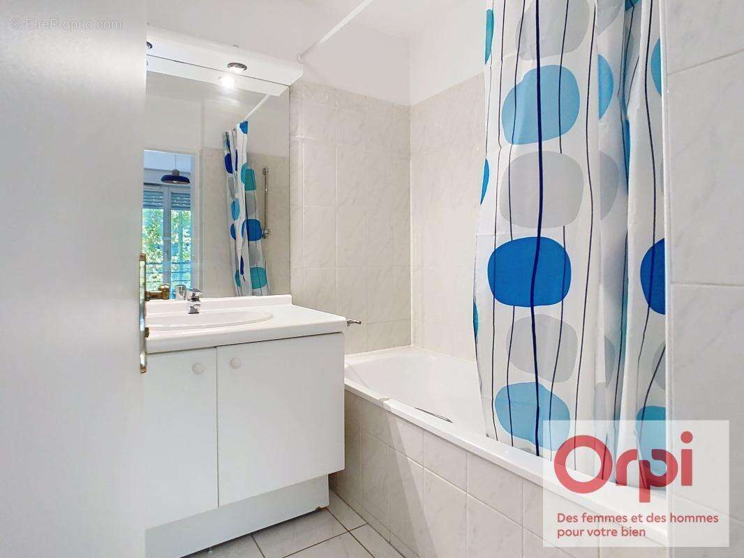 Appartement à ISSY-LES-MOULINEAUX