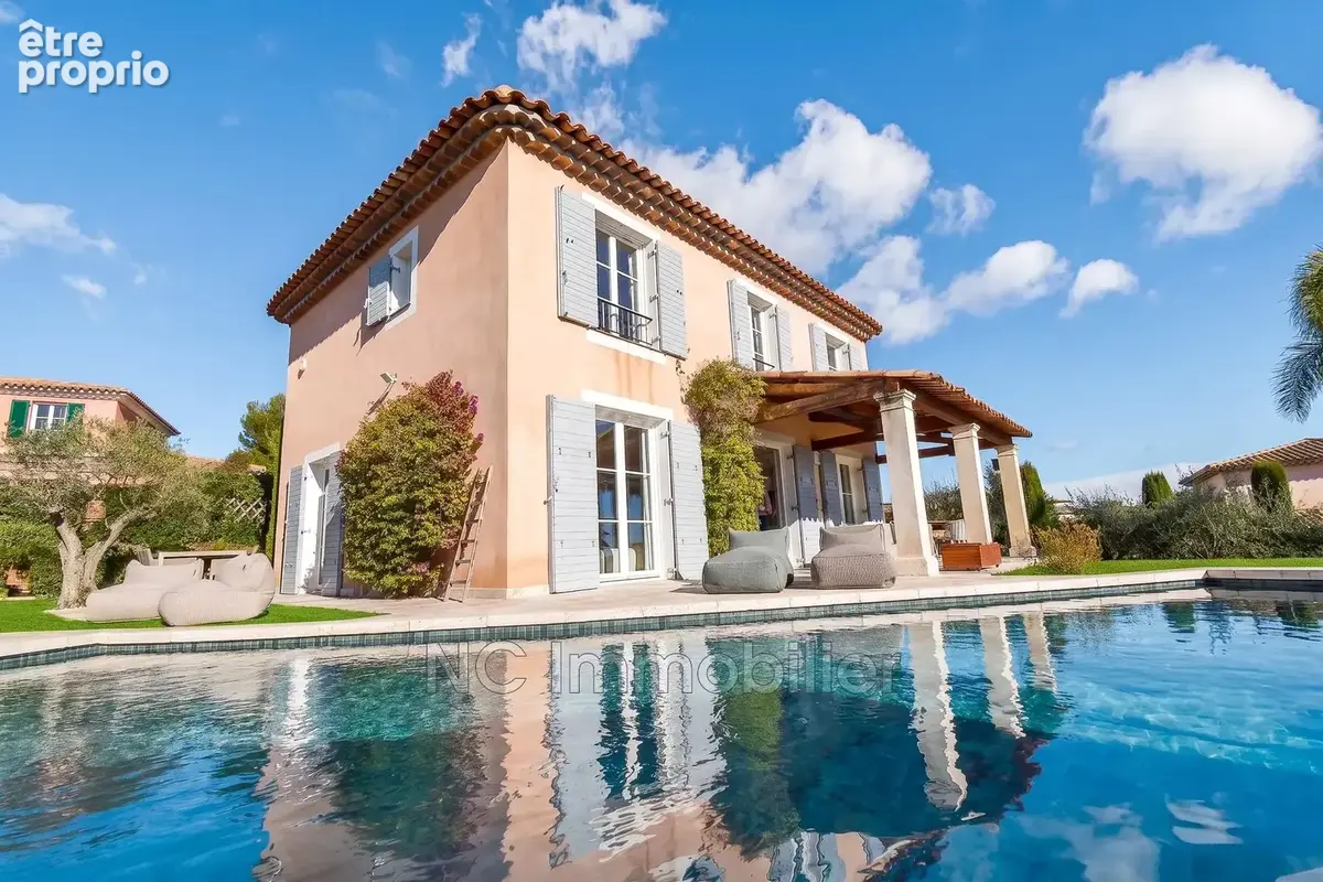 Maison 5 pièces 150 m² à vendre à Villeneuve-Loubet (06270) - photo 2