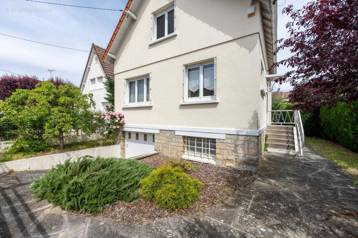 Maison à ACHERES