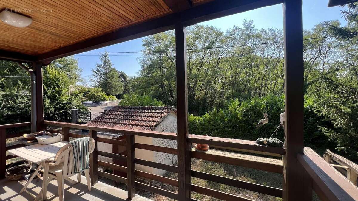 Maison 63 m² à La Tour-De-Salvagny  - photo 3