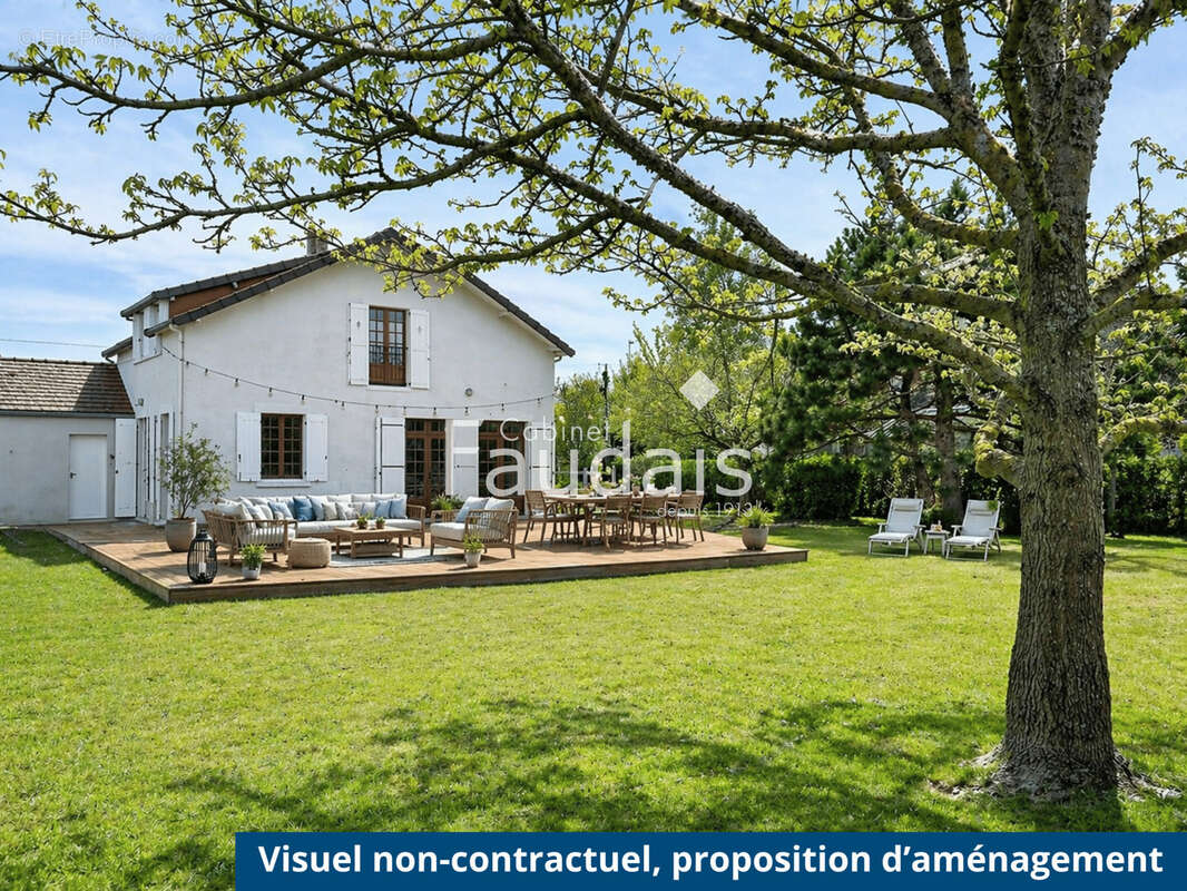 Maison à AGON-COUTAINVILLE