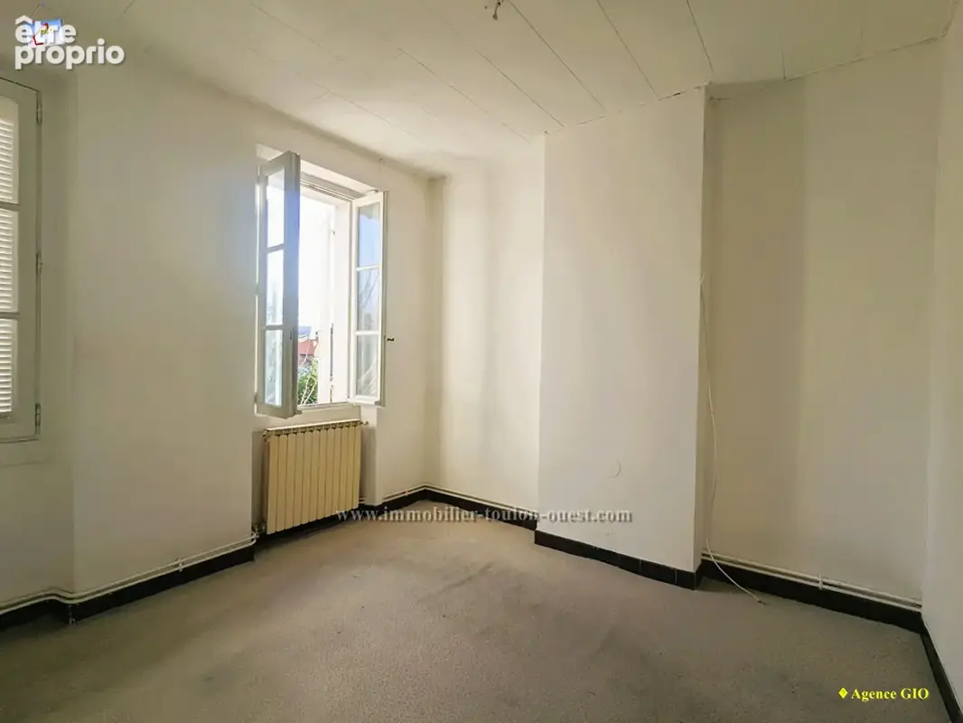 Toulon ouest - maison individuelle de 149 m² - deux appartements - terrain  421 m² - photo 8