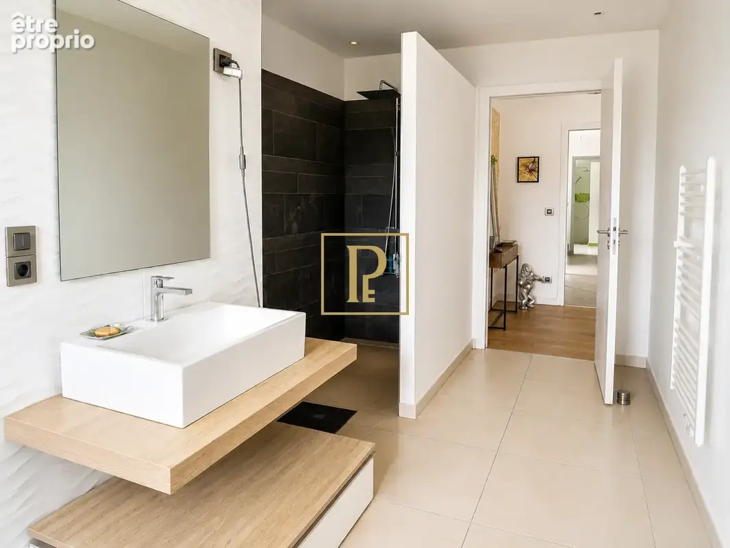 Villa contemporaine de 265 m2   piscine chauffée   vimy - photo 6