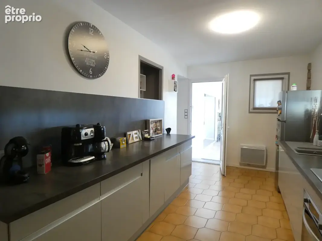 Alès , propriété deux logements sur 2200 m2 constructibles - photo 11