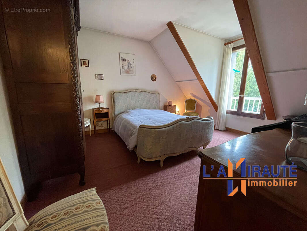 Maison de 173m2 avec un terrain de 800m2 à Chatou - photo 12