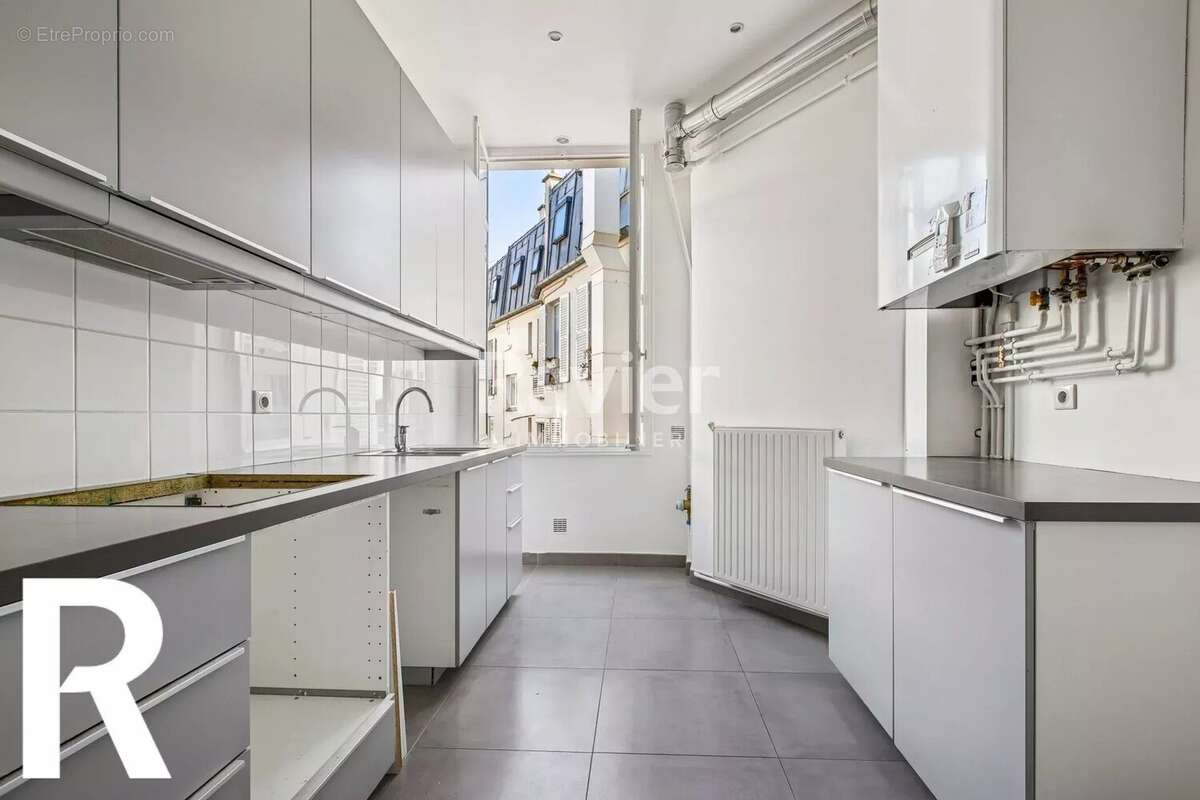 Appartement à PARIS-17E