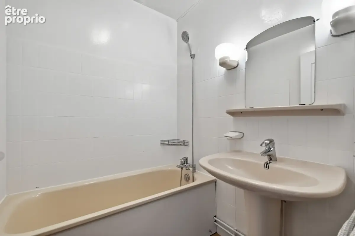 Maison familiale - 215 m2 au sol -5 ch -  jardin de plain pied - dpe d - photo 14