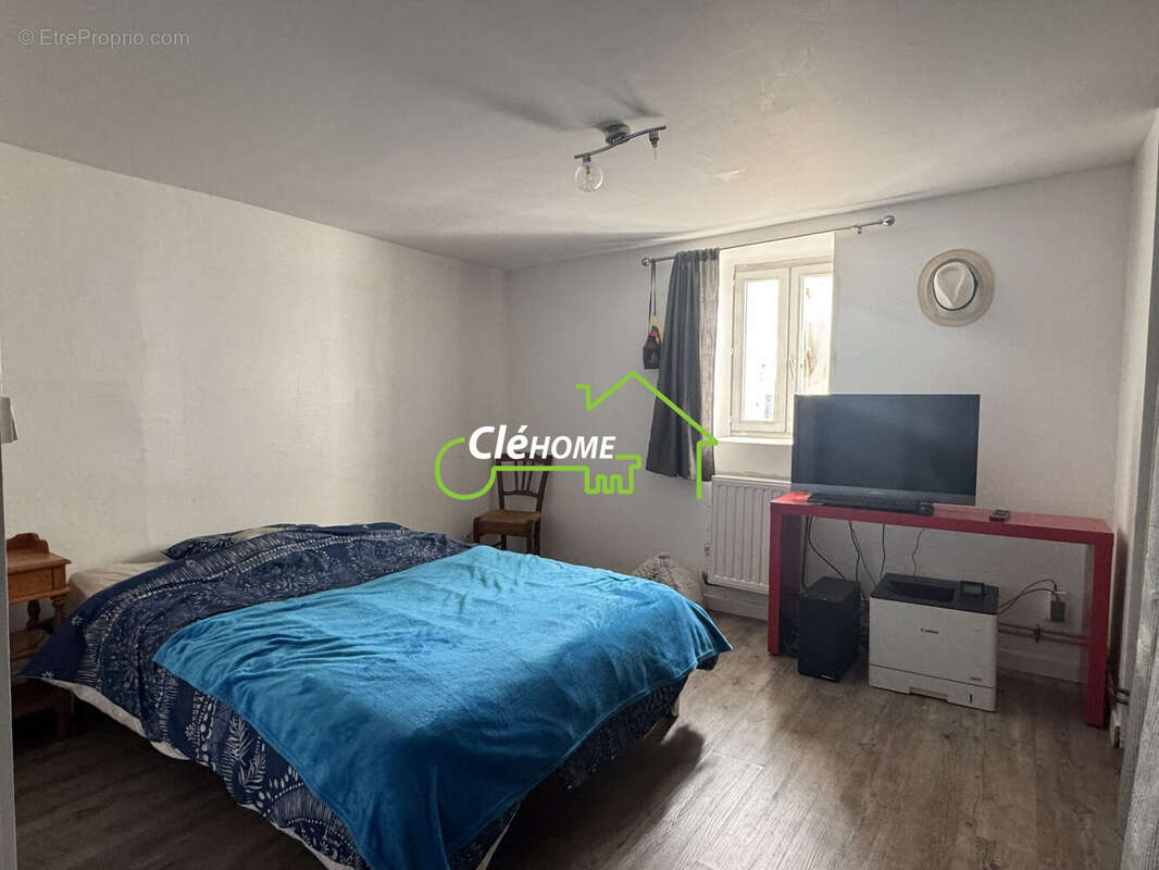 Appartement à L'ARBRESLE
