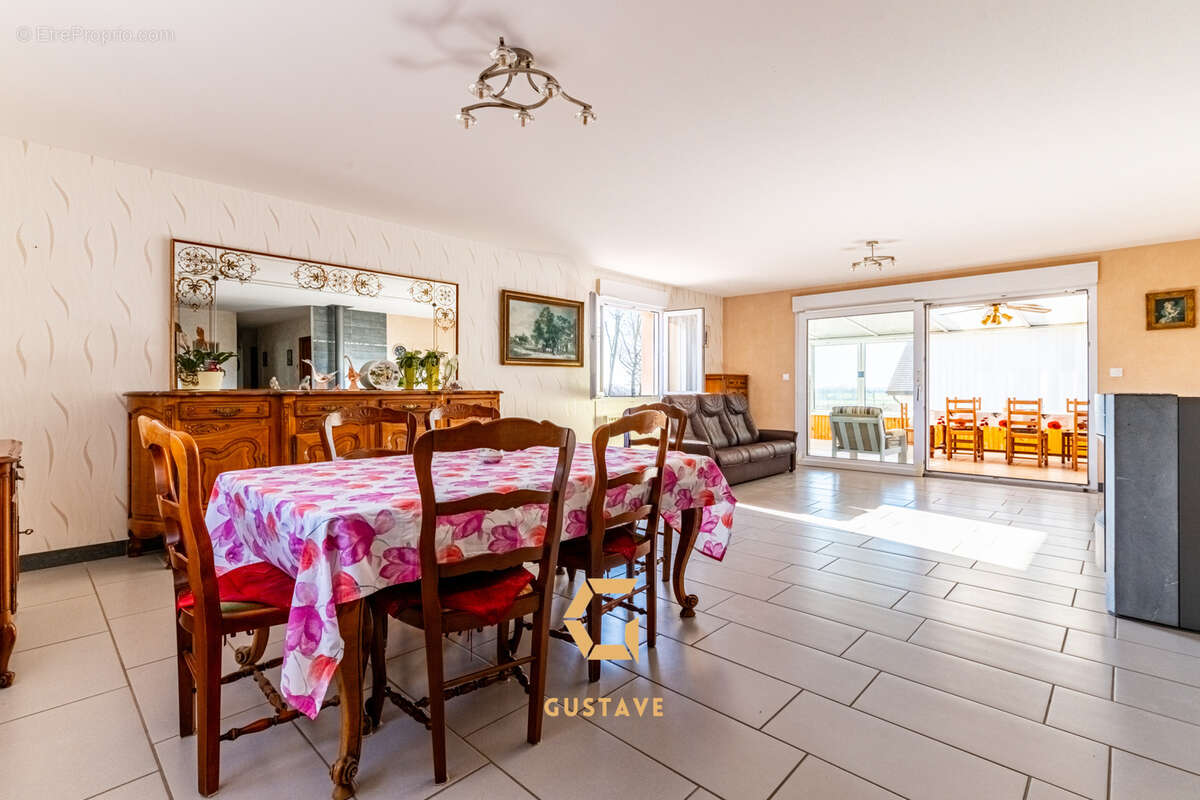 Maison à VAROIS-ET-CHAIGNOT