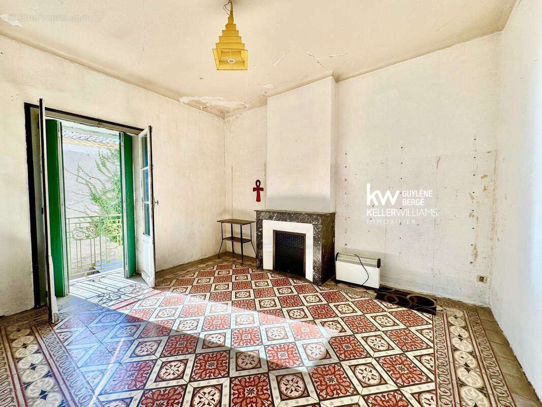 Maison à VACQUIERES