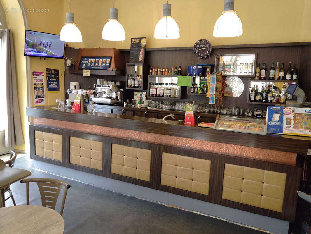 Commerce à LE PUY-EN-VELAY