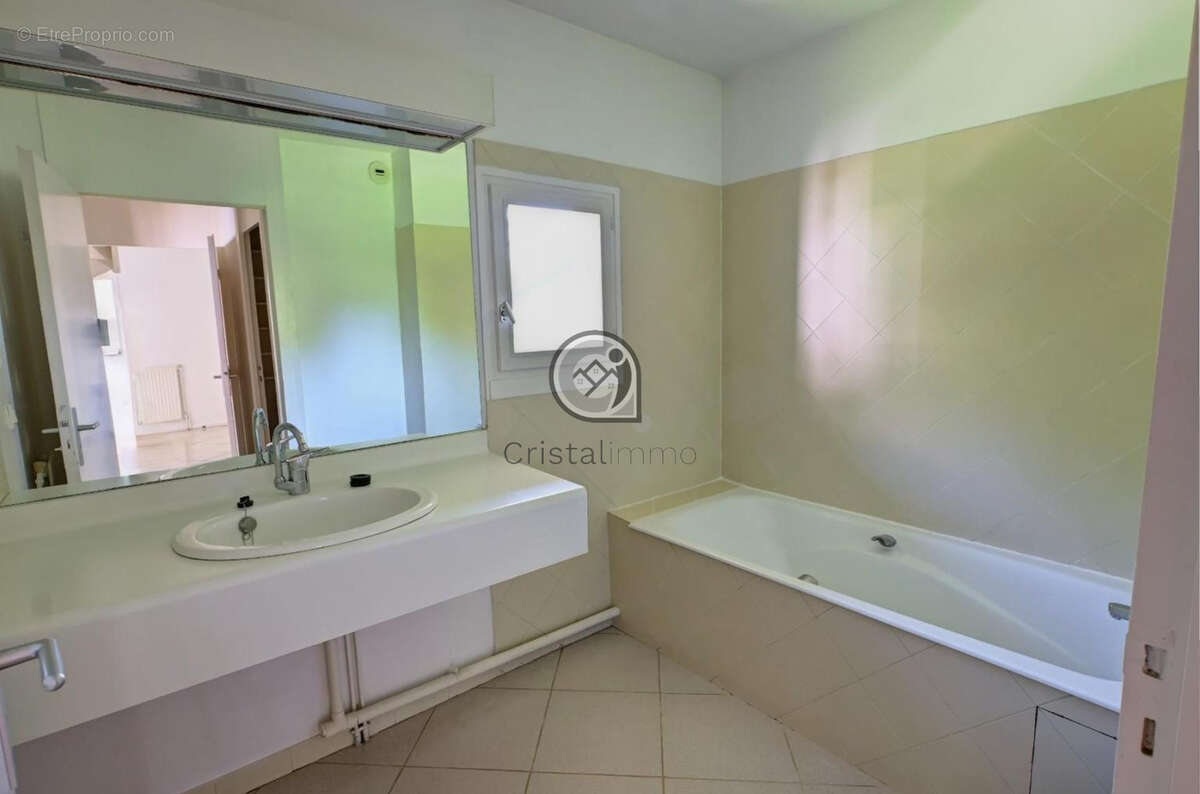 Appartement à MEYLAN