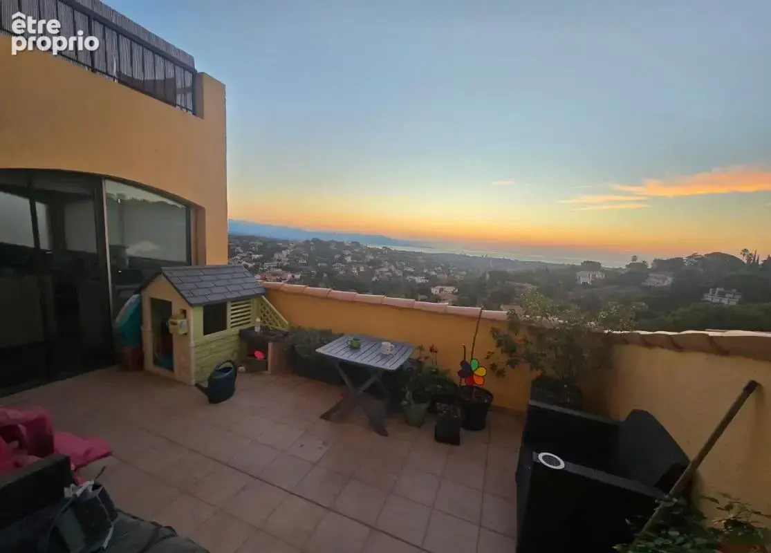 Photo Appartement à Vallauris au prix de 325 000€