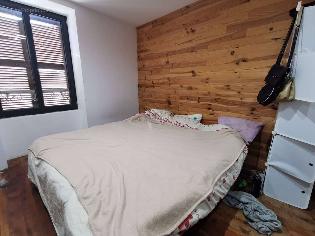 Maison à SAINT-JUST-EN-CHEVALET