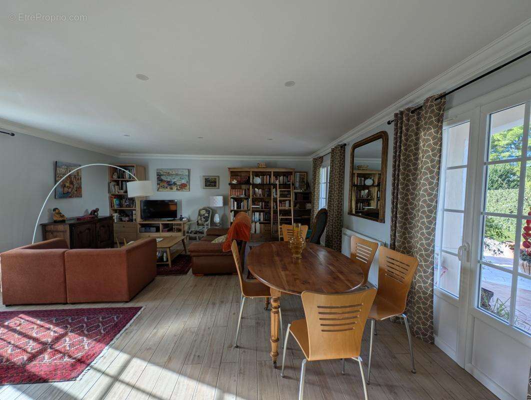 Plain pied À Vendre en parfait état - photo 18