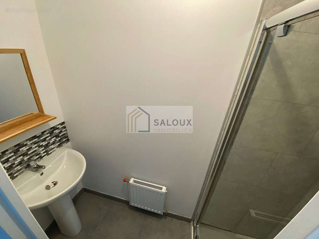 MUZILLAC - centre ville - maison T5 de 110 m² habitables - photo 9