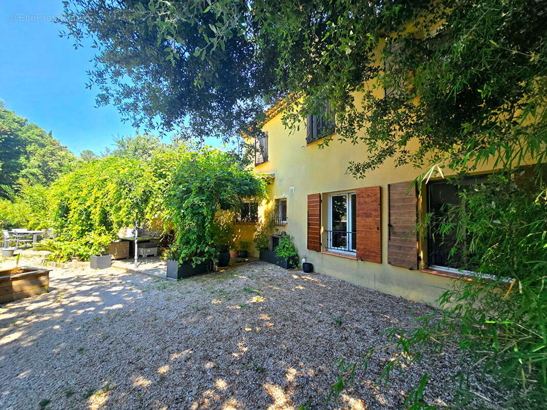 Maison à BELCODENE
