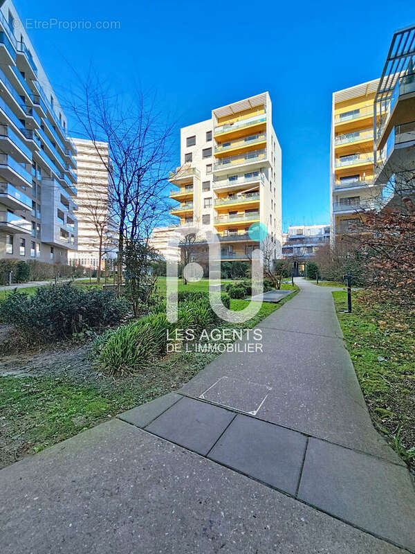 Appartement à GENNEVILLIERS
