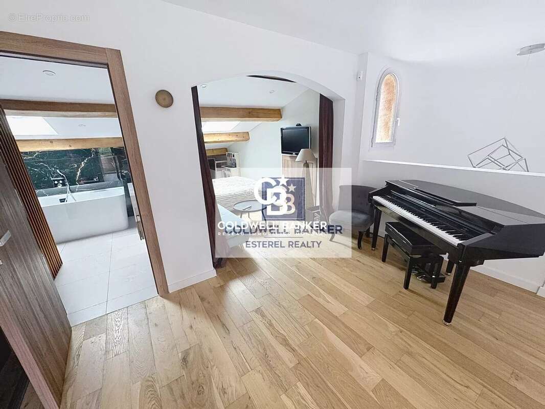 Maison à SAINT-RAPHAEL