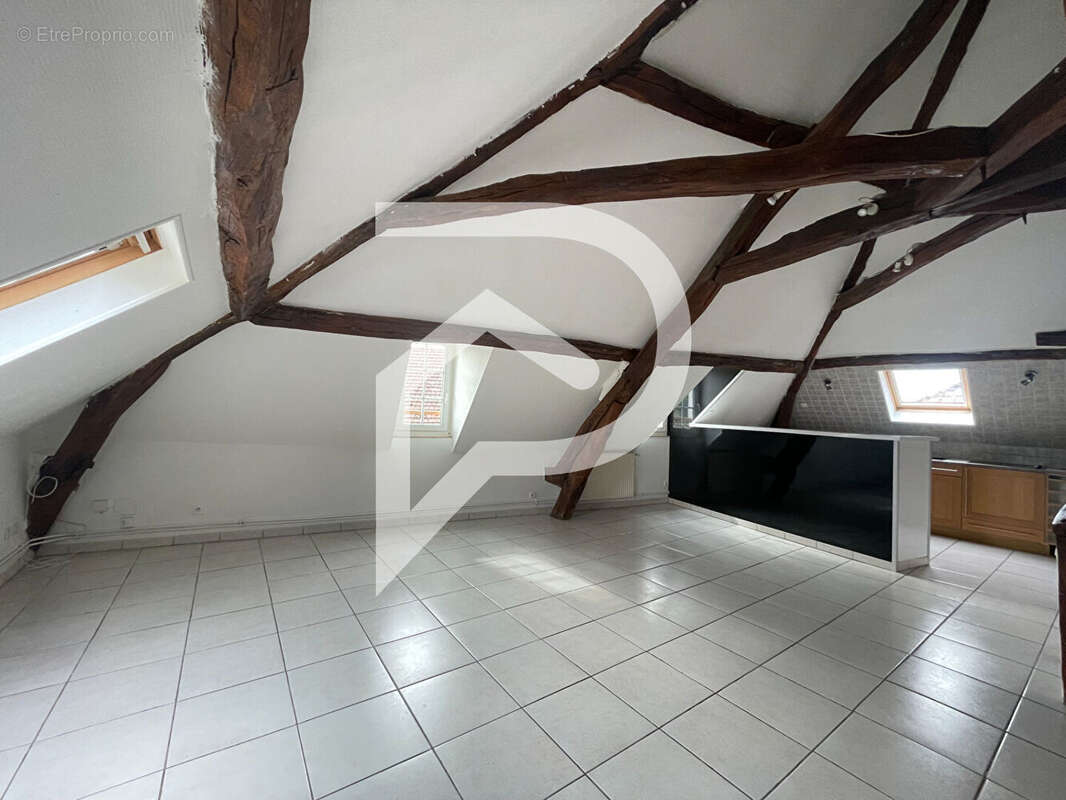 Appartement à NANTEUIL-LE-HAUDOUIN