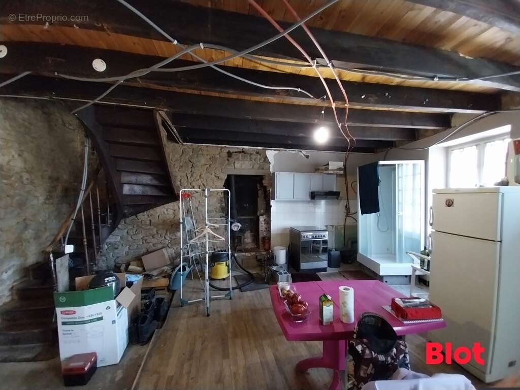 Maison à MINIAC-MORVAN