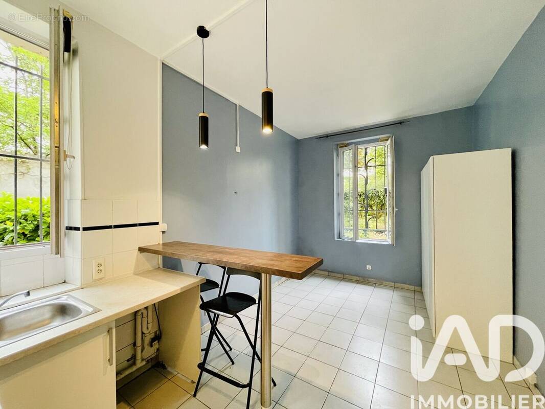 Photo 1 - Appartement à LE KREMLIN-BICETRE