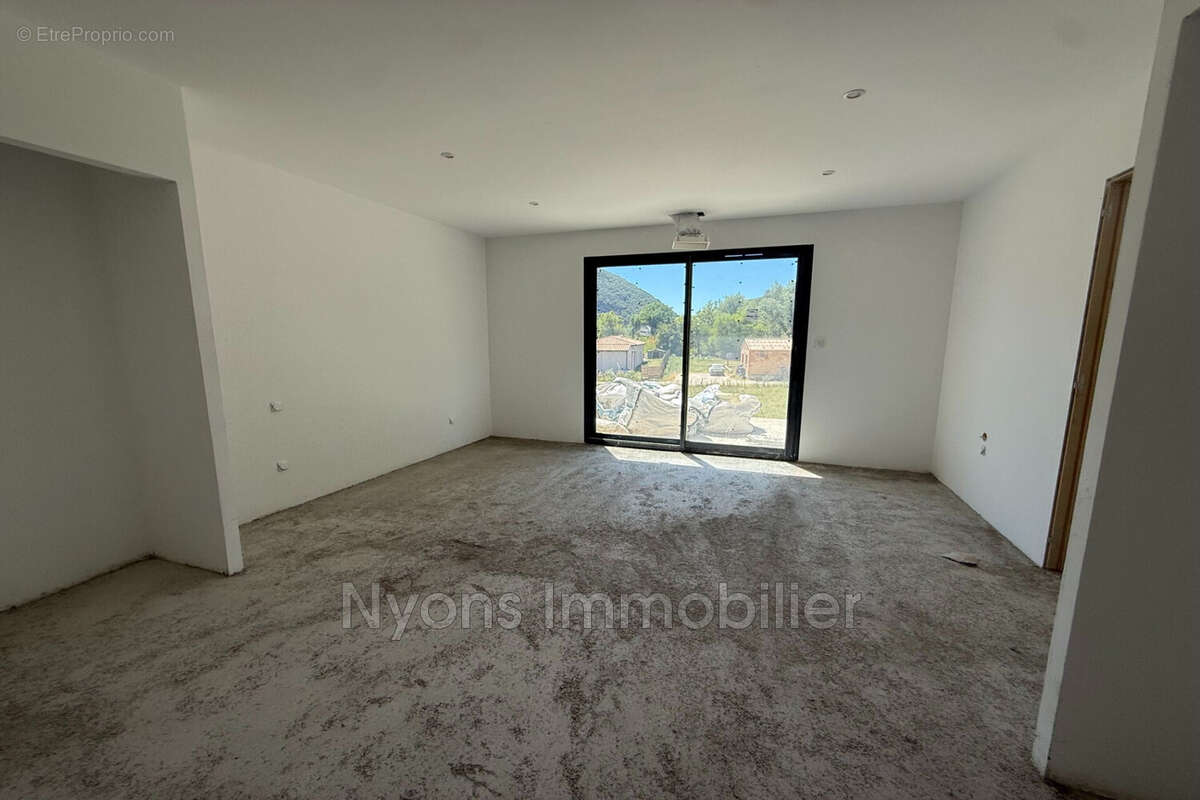 Maison 156 m² à Aubres  - photo 6