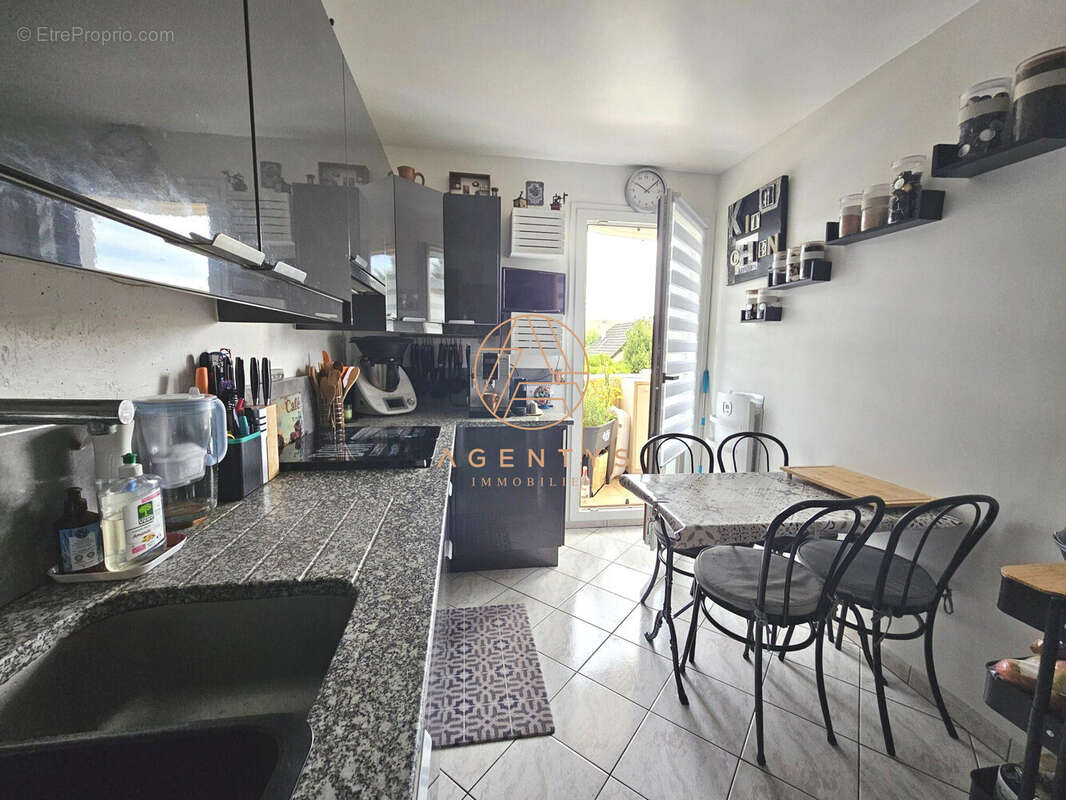 Appartement à LE PLESSIS-TREVISE