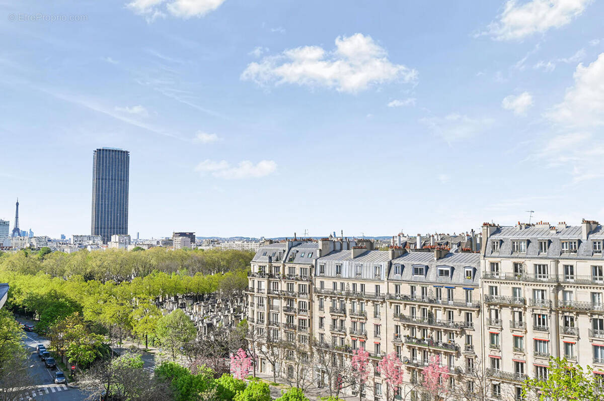 Appartement à PARIS-14E