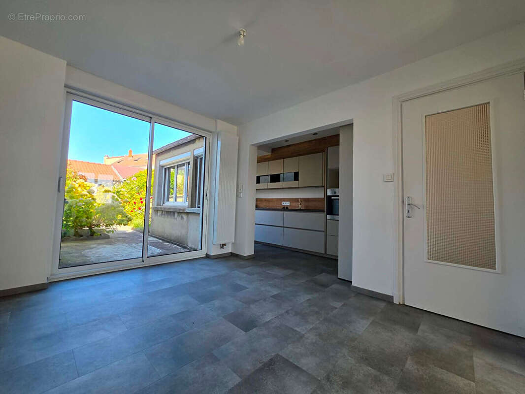 Maison 90m² à calais - photo 3