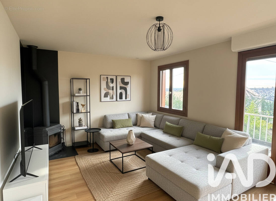 Photo 1 - Maison à MONTLHERY