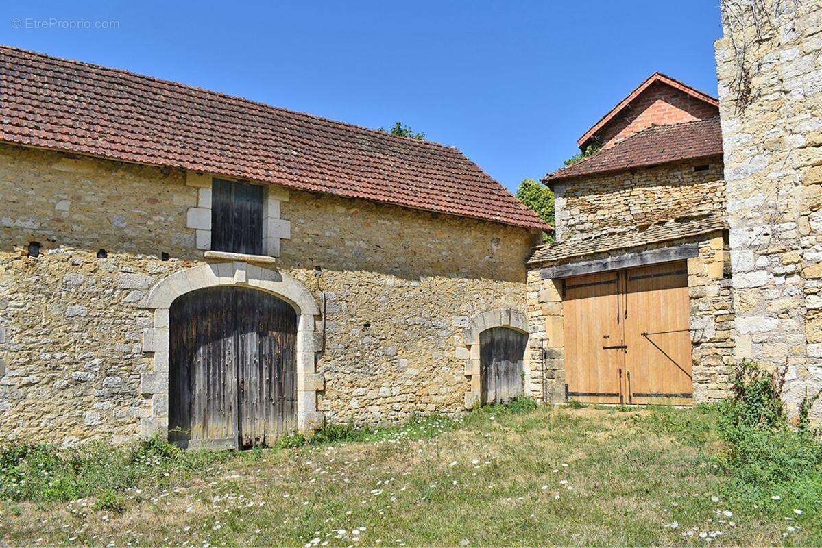 Maison de catactère Coly Saint Amand 6 pièce(s) 180 m2 - photo 4