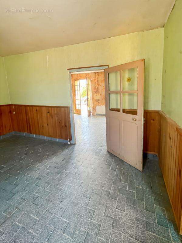 Amoureux de la rénovation, ce projet est fait pour vous à Chavannes - photo 12